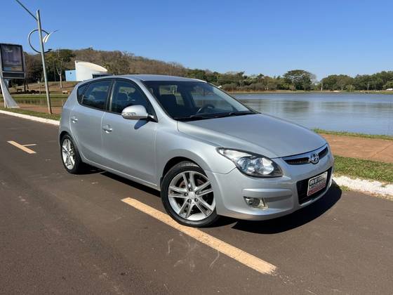 HYUNDAI I30 2.0 MPFI GLS 16V GASOLINA 4P AUTOMÁTICO HYUNDAI I30 2.0 MPFI GLS 16V GASOLINA 4P AUTOMÁTICO